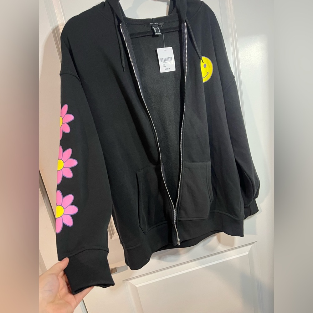 NWT Forever 21 Happy Face Graphic Zip-Up Hoodie Size Medium